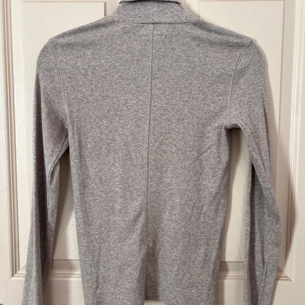 Everlane turtleneck